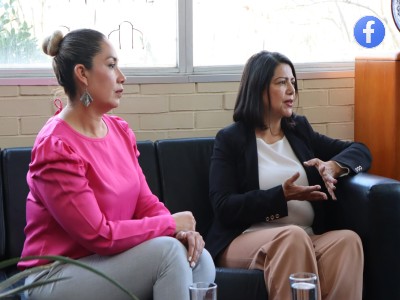 Reunión de trabajo en la UNLA